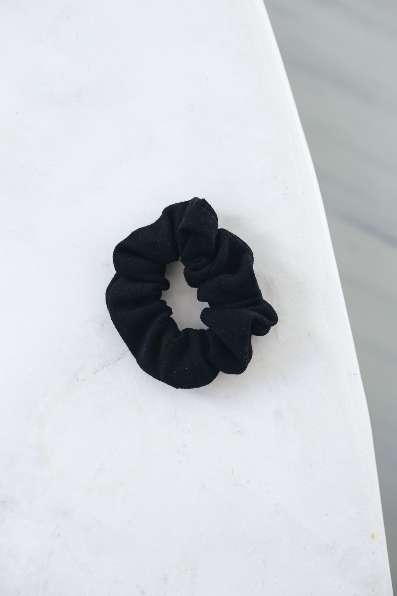 Gumička Linen Black - foto 1